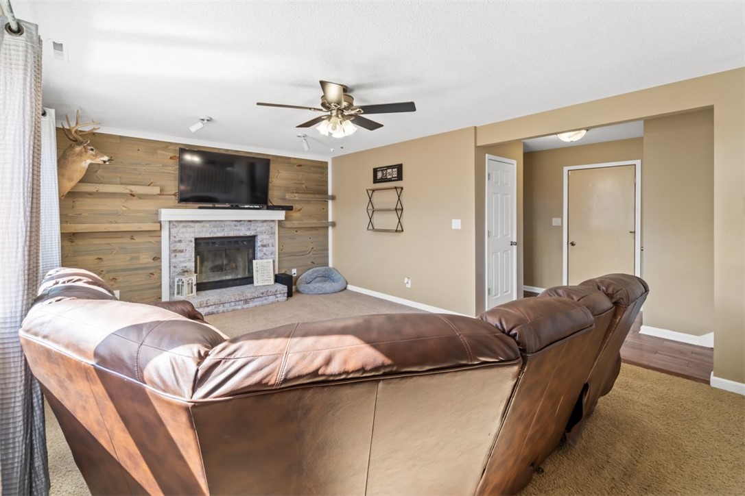 6900 Hickory Lane