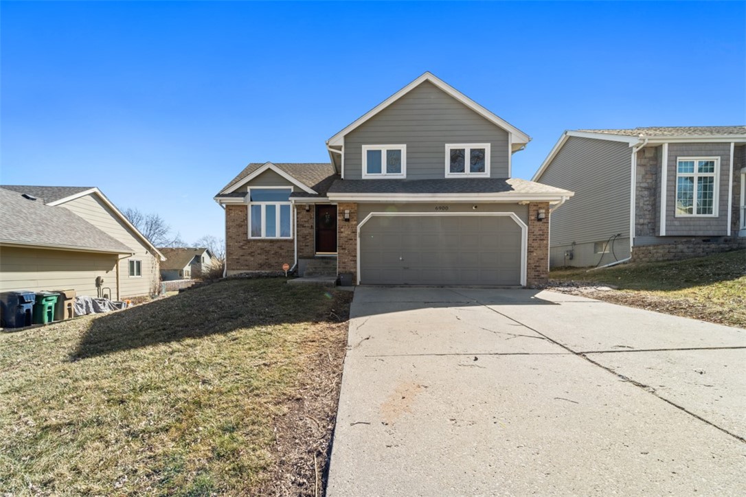 6900 Hickory Lane
