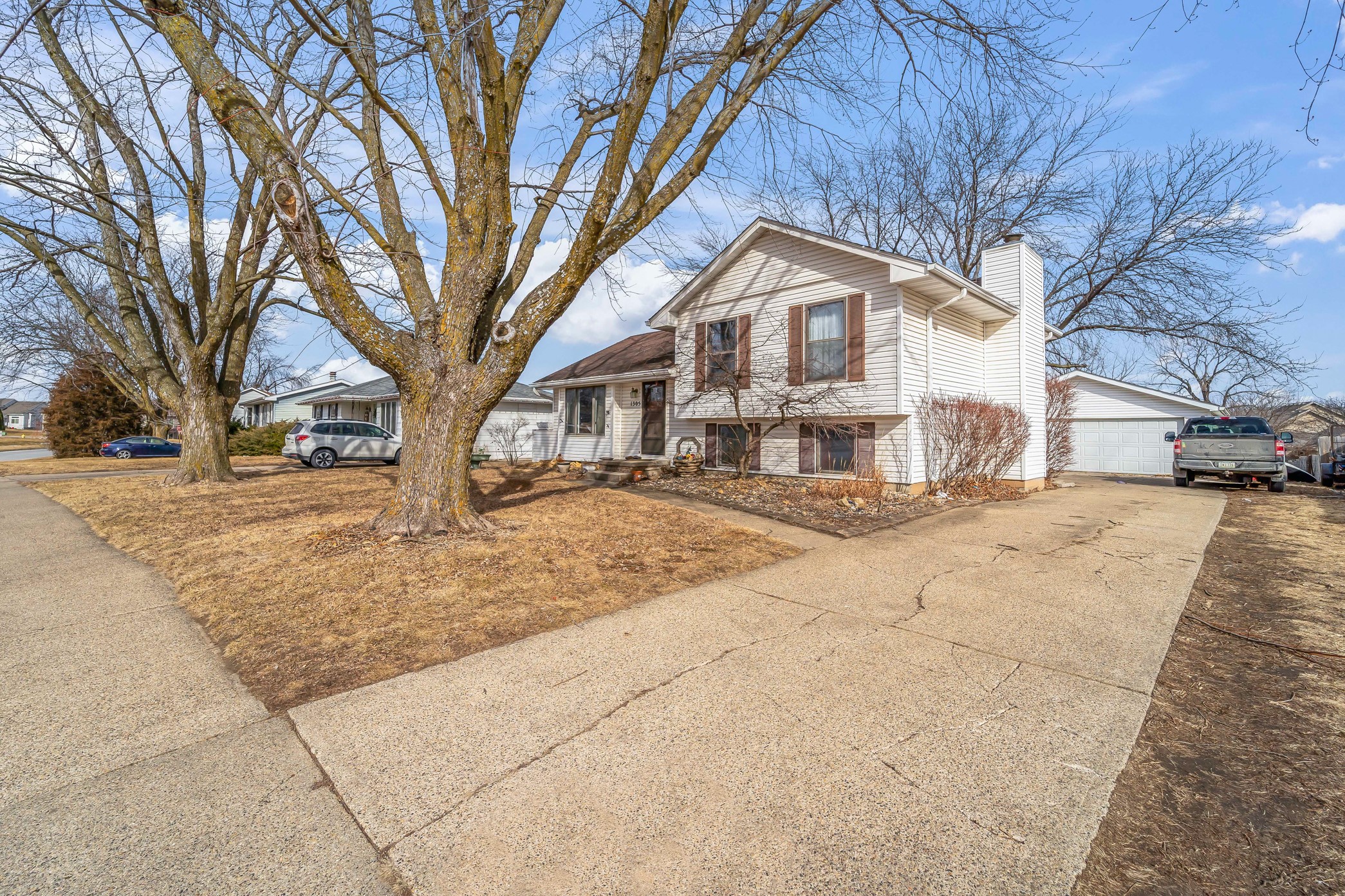 1305 S 14th Street
