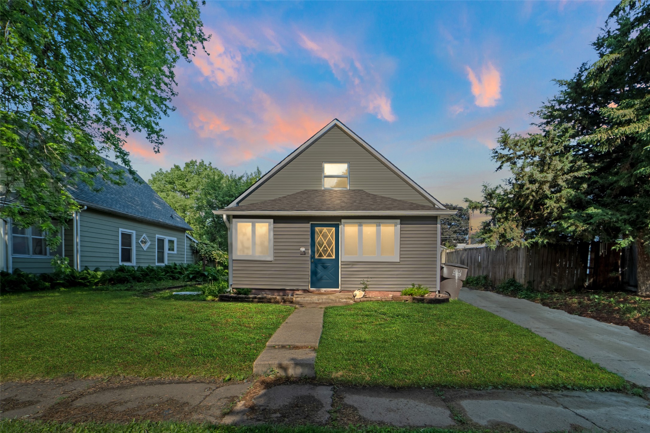 2336 E 13th Street