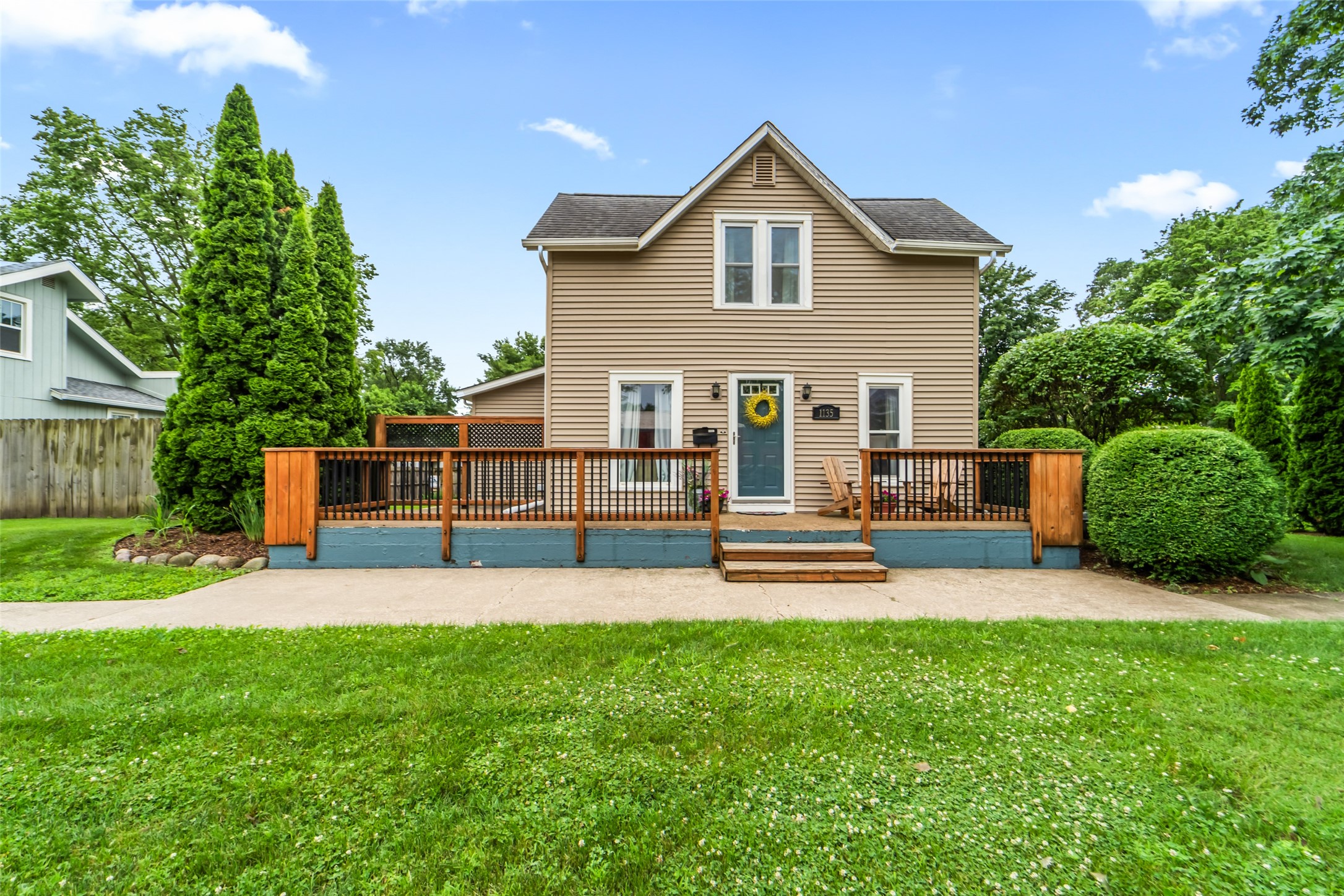 1135 Court Street