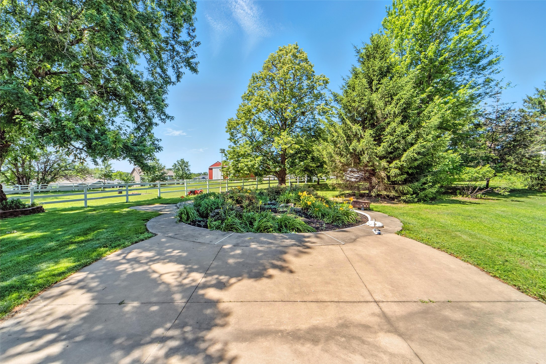 1404 Nile Kinnick Drive S