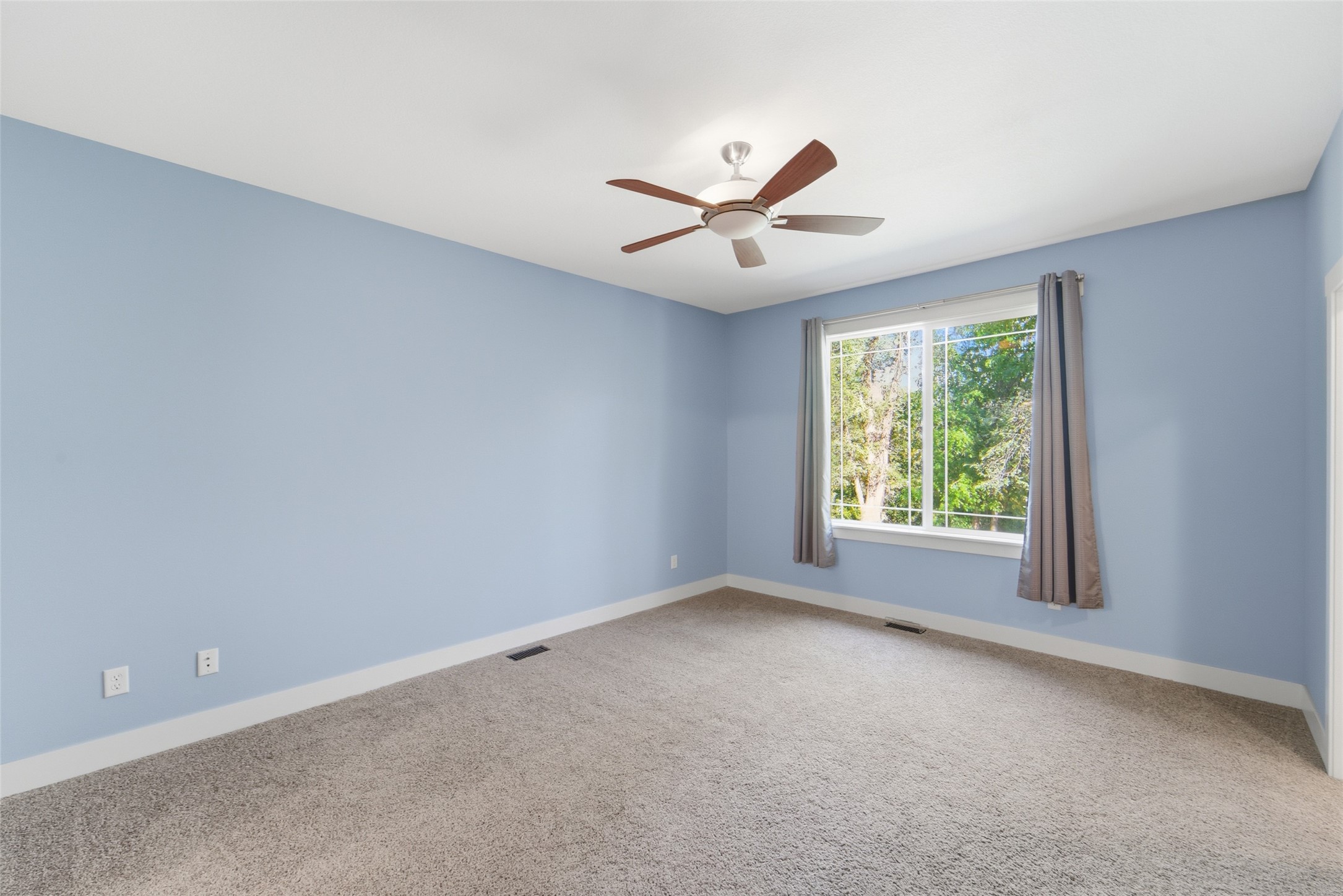 820 Greenwood Hills Drive