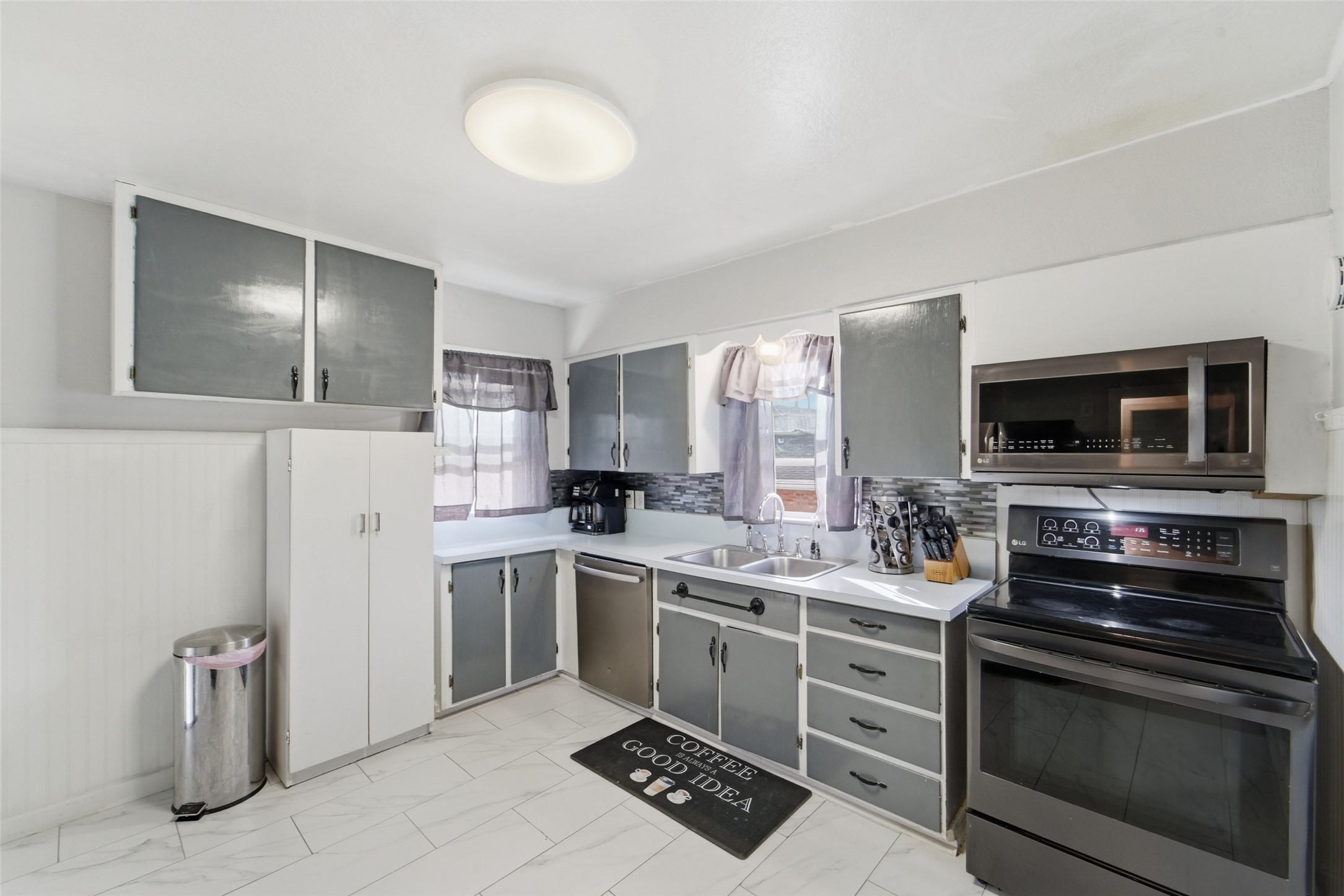 309 E Park Avenue