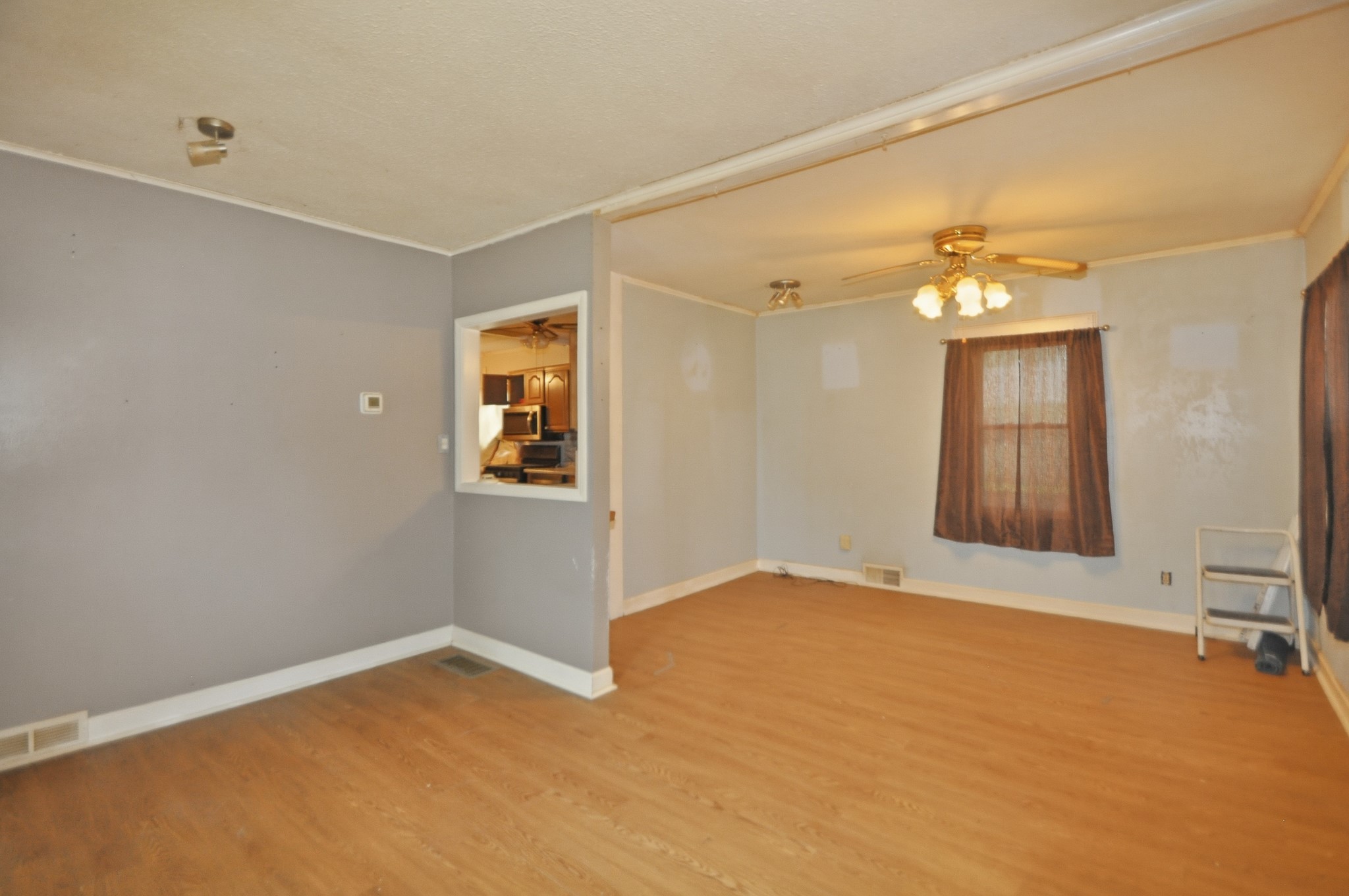 2401 Maple Street