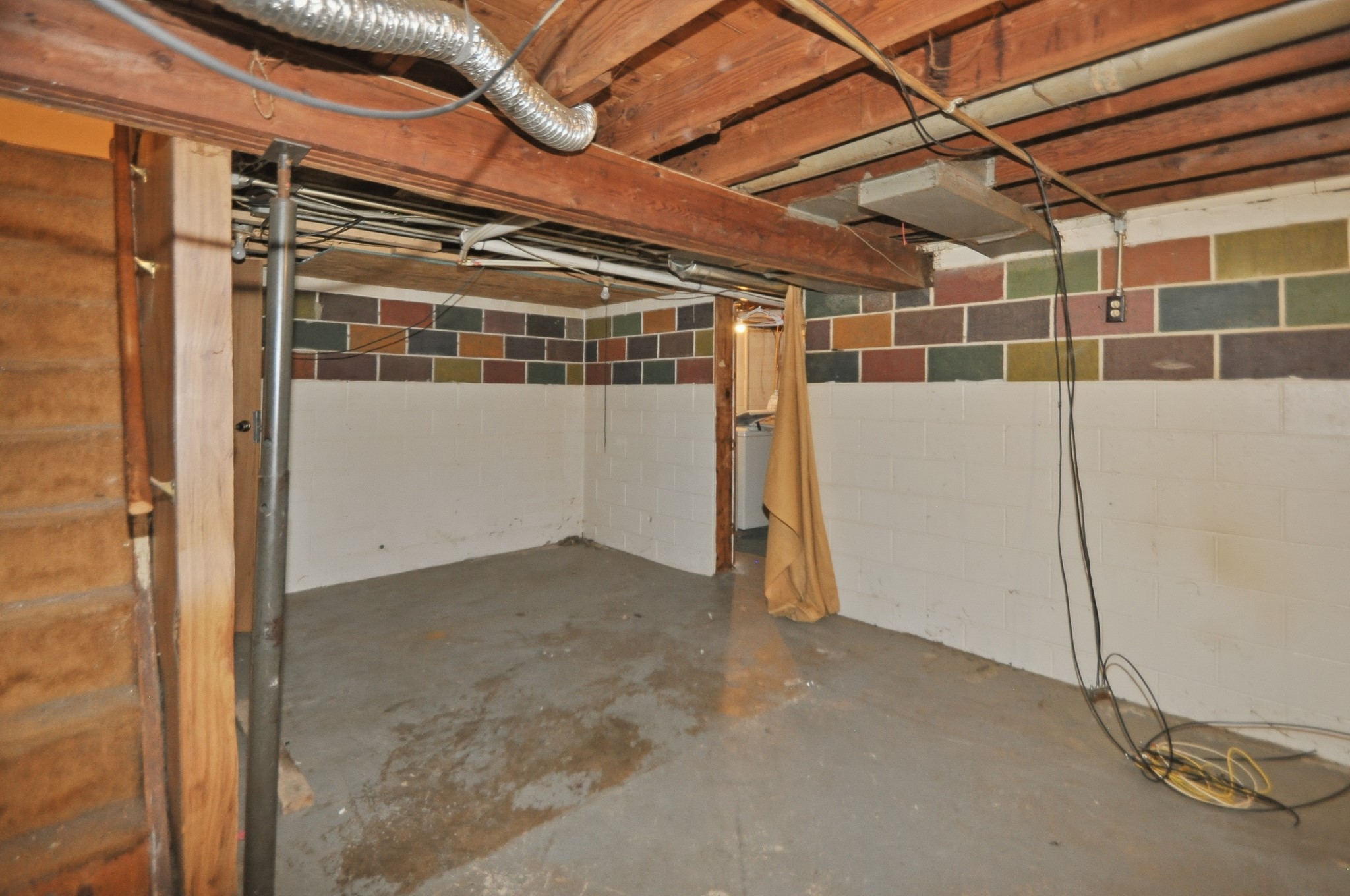 2401 Maple Street