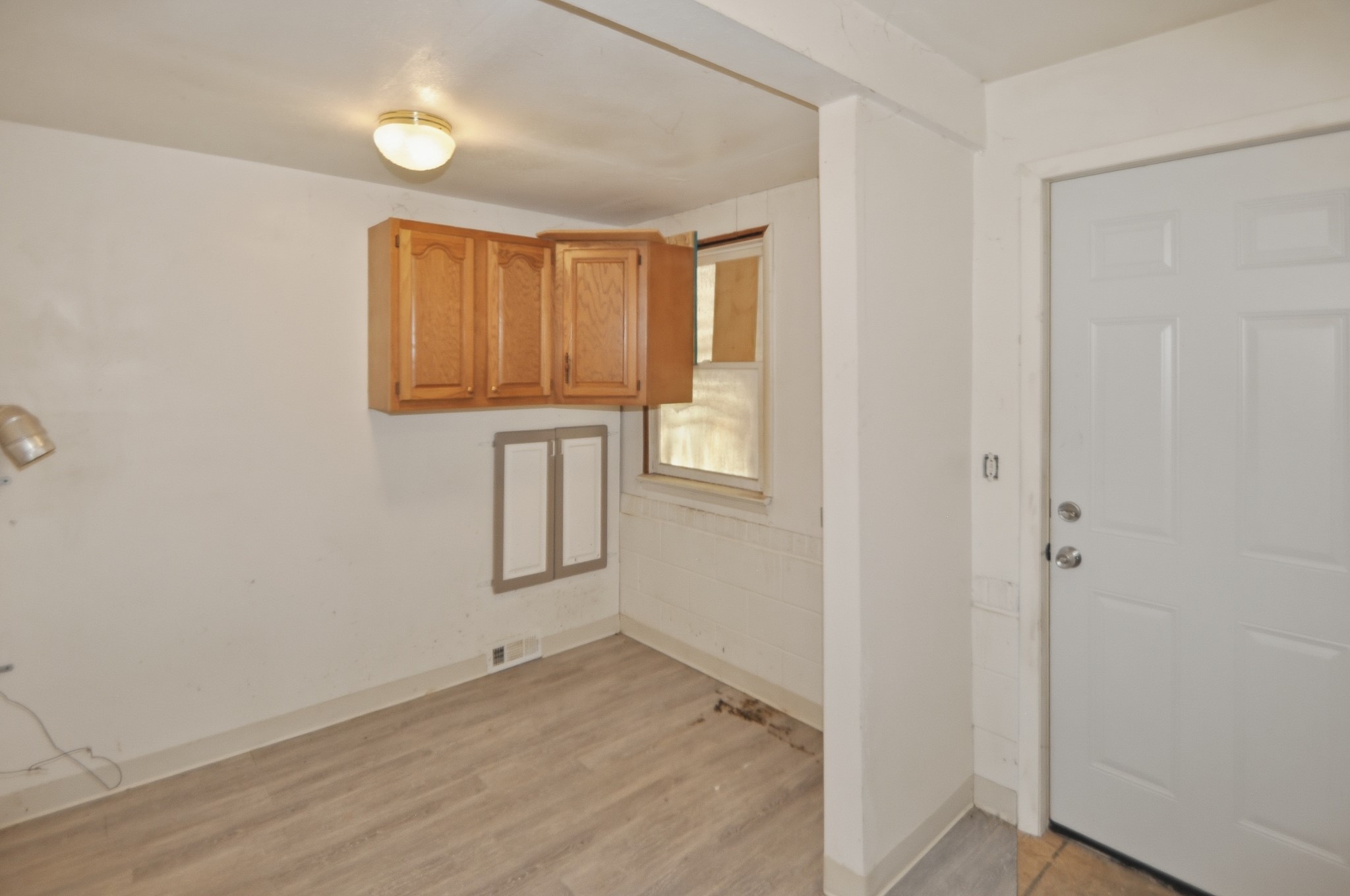 2401 Maple Street