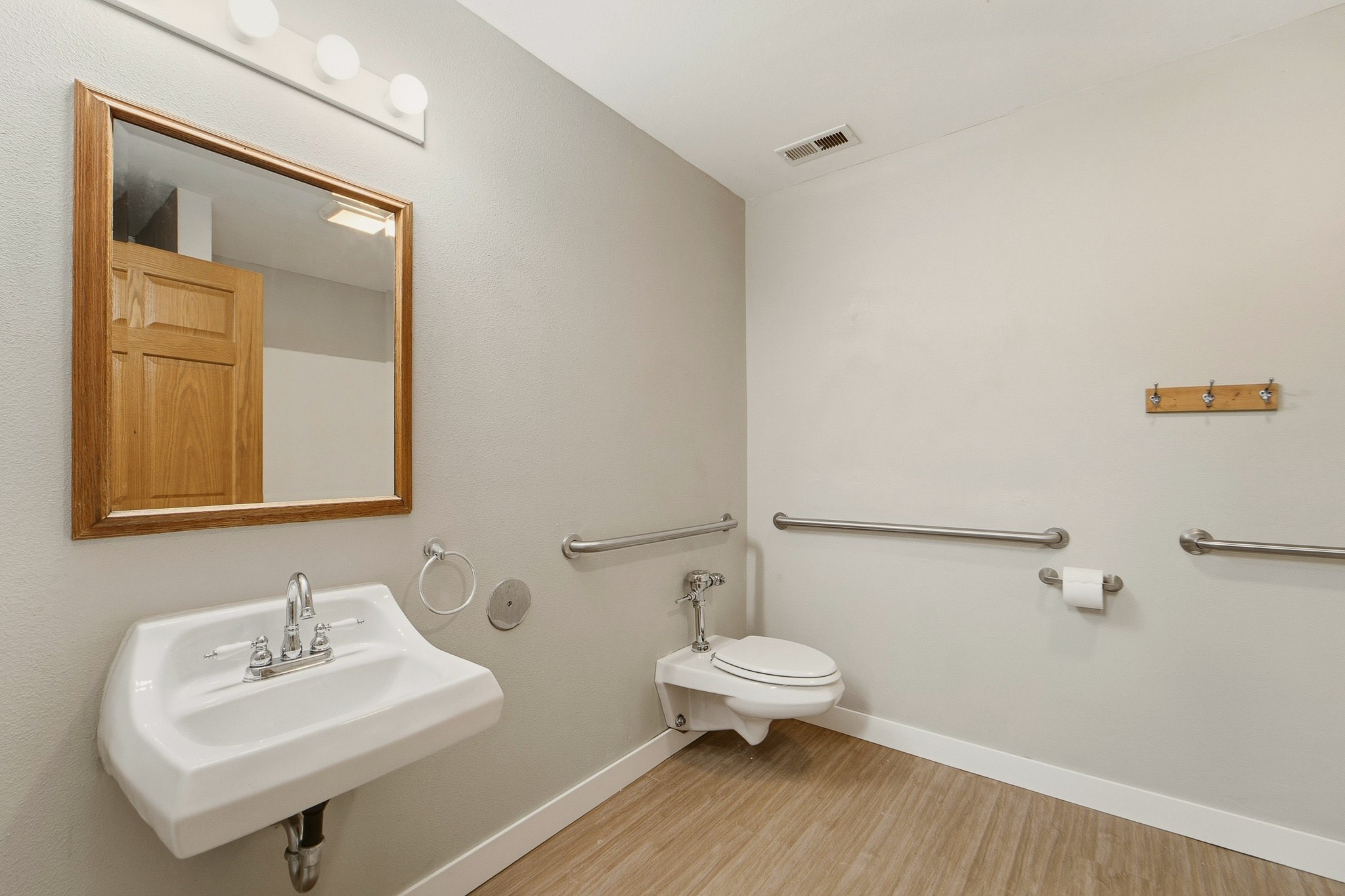 451 N 10th Street