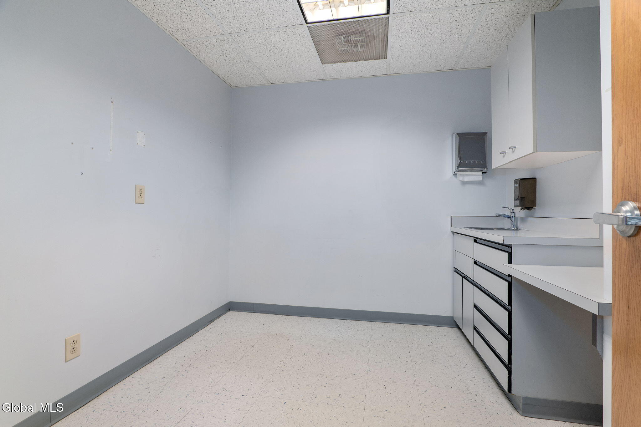 1201 Nott Street, Suite 102