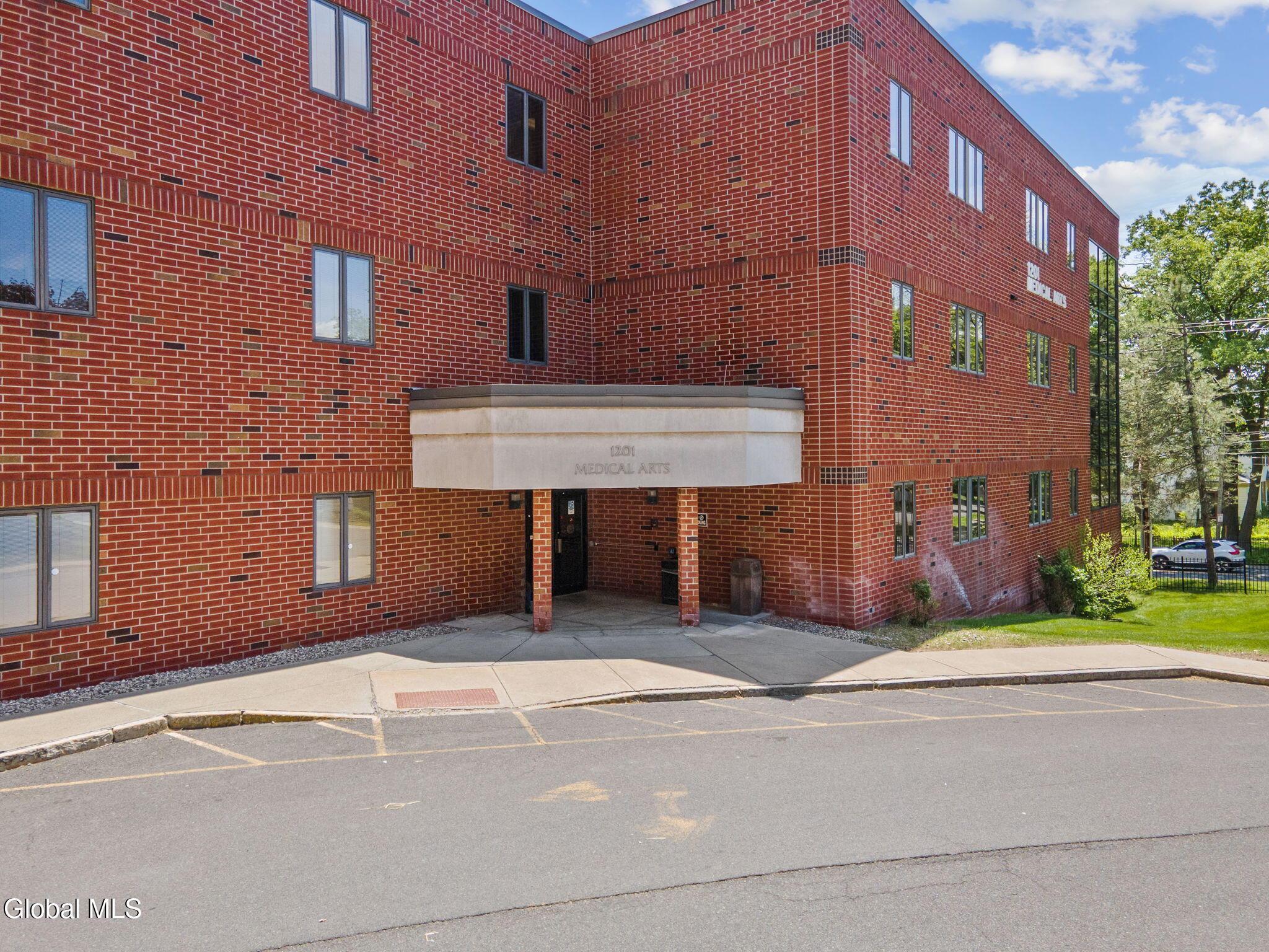 1201 Nott Street, Suite 102