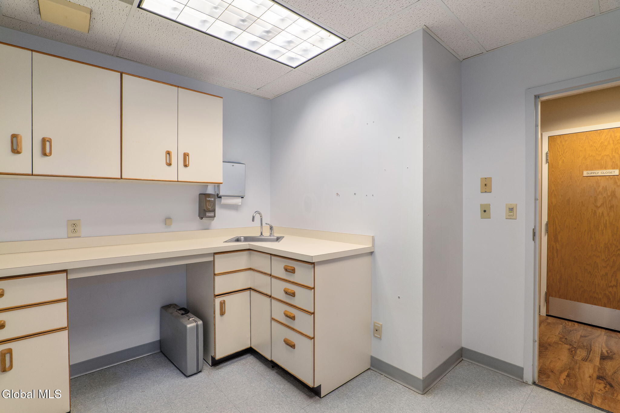 1201 Nott Street, Suite 102