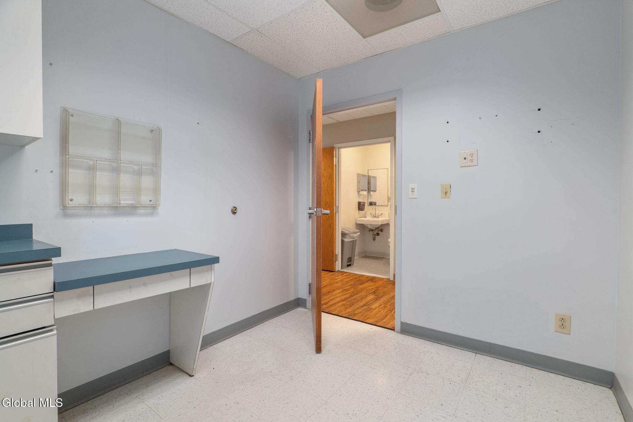 1201 Nott Street, Suite 102