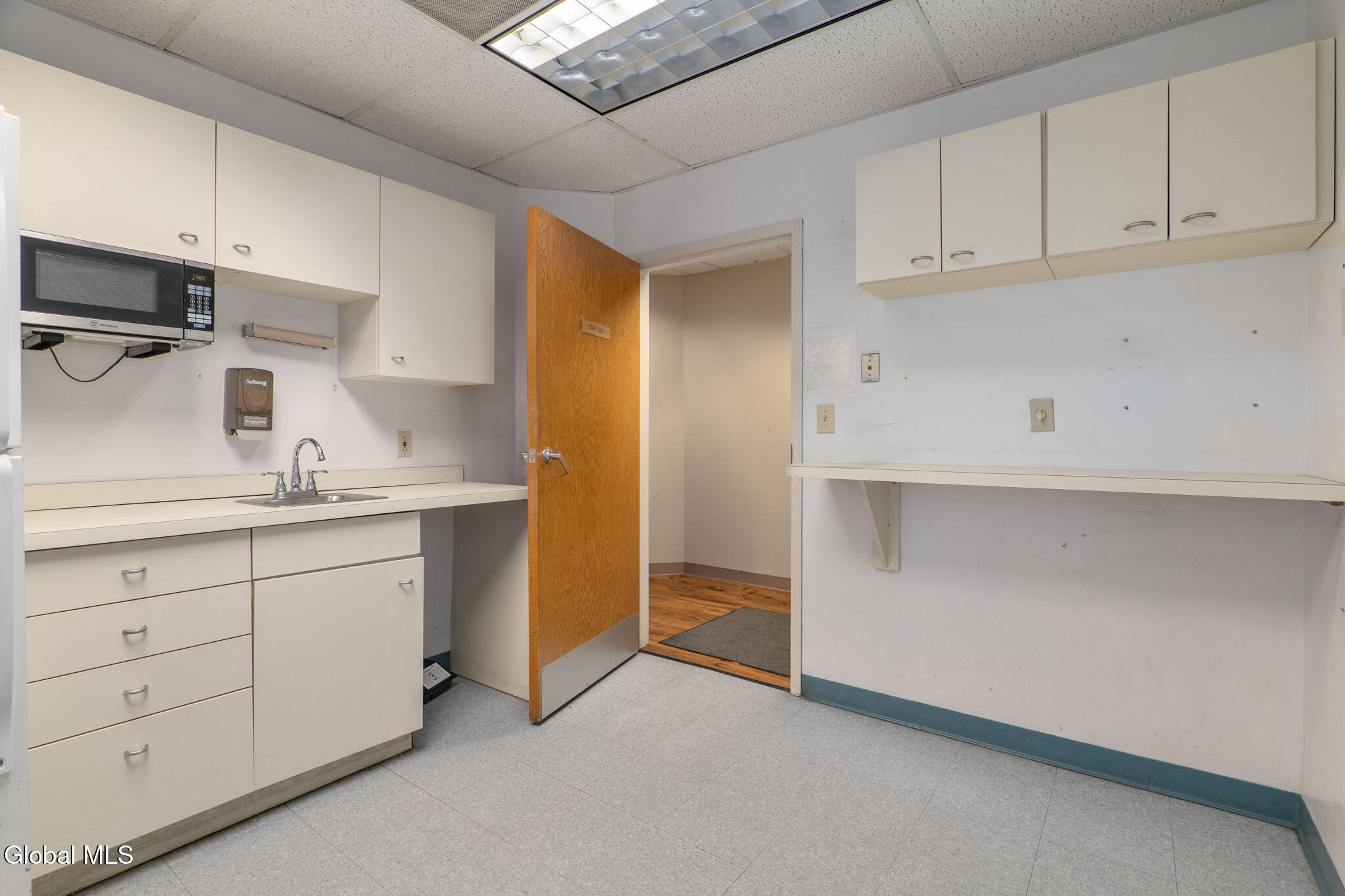 1201 Nott Street, Suite 102