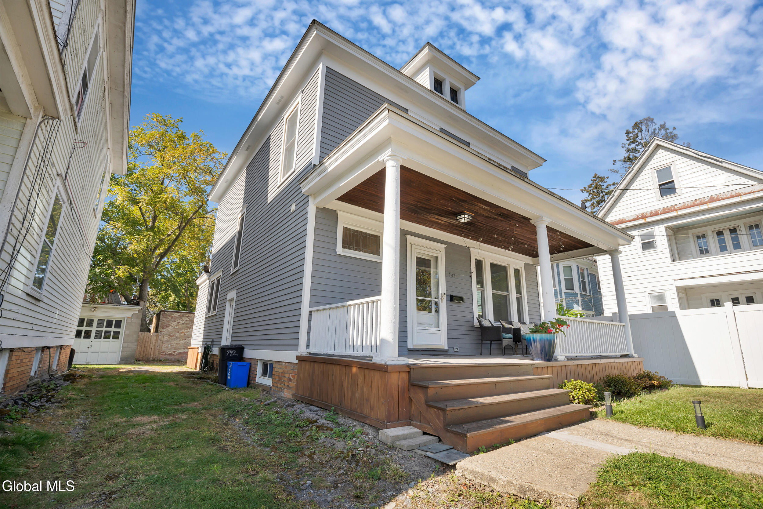 742 Morris Street