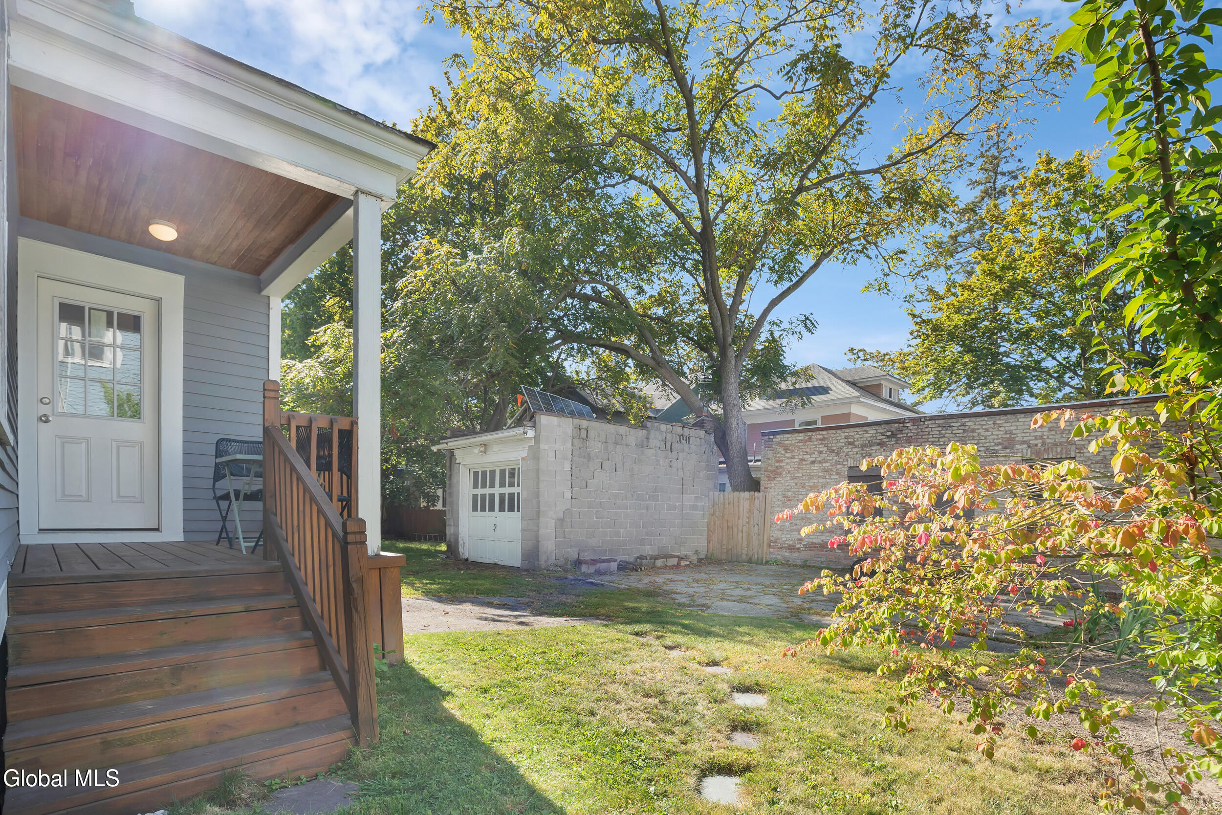 742 Morris Street