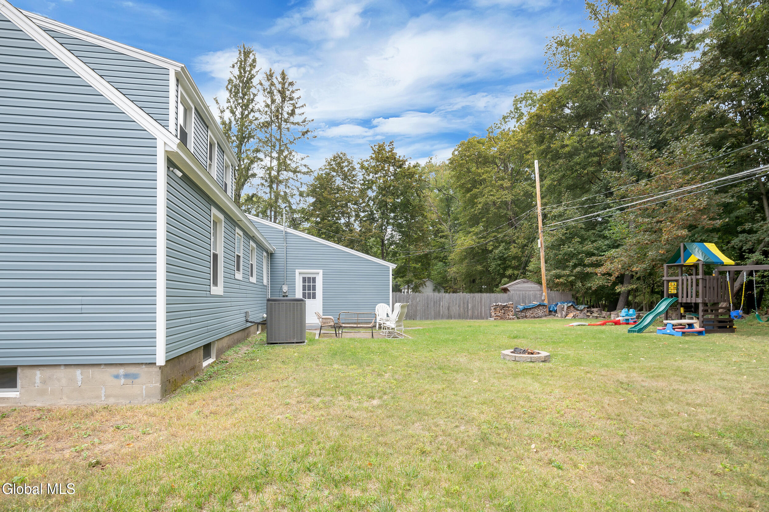 7 Willow Lane
