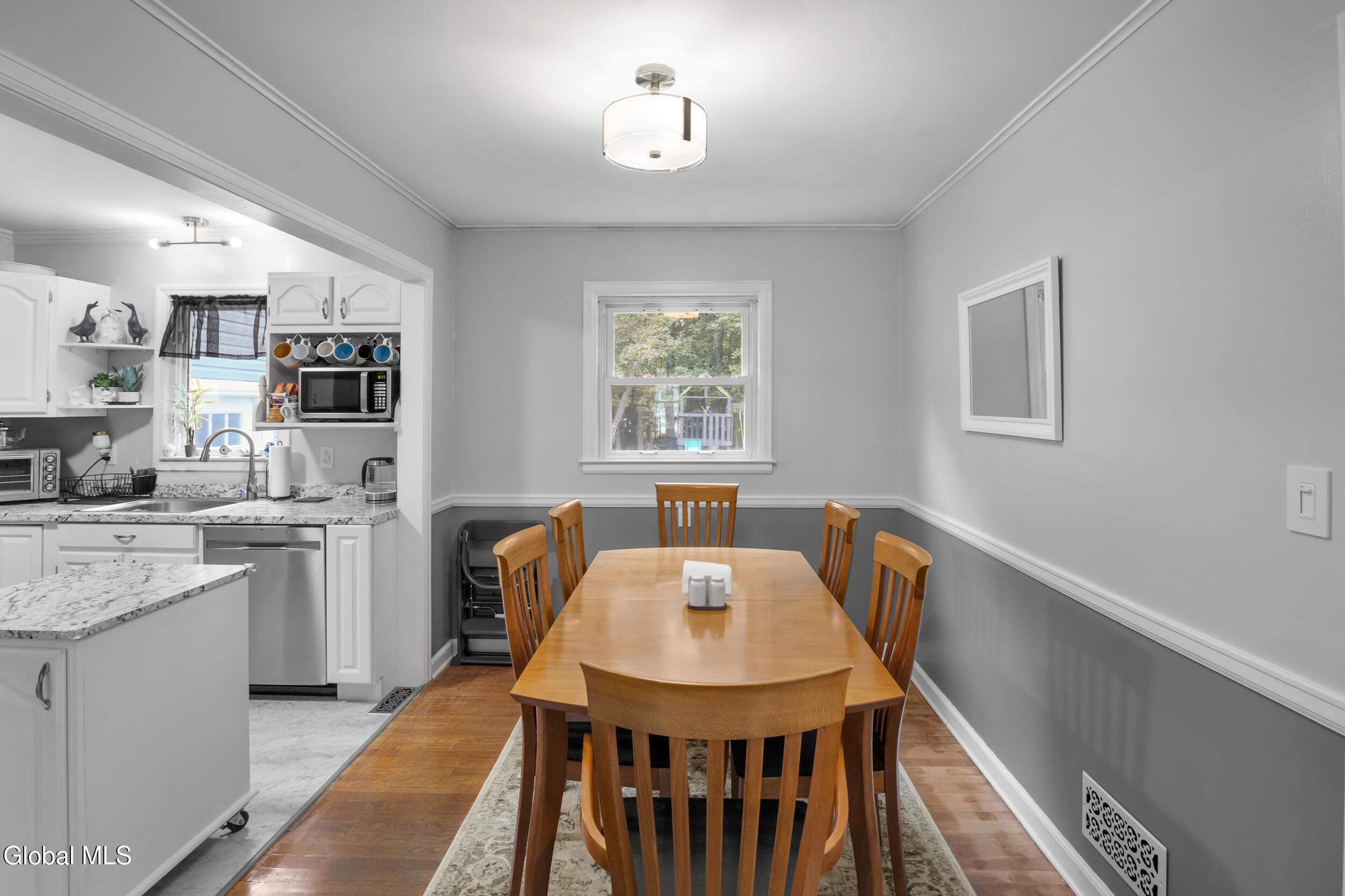 7 Willow Lane