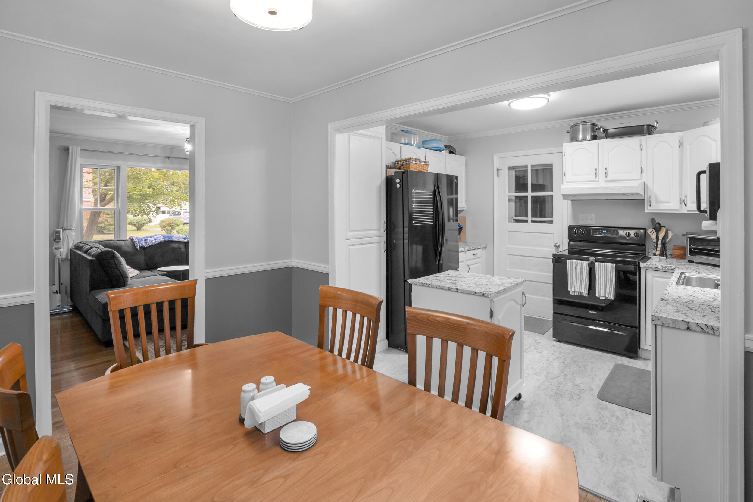 7 Willow Lane