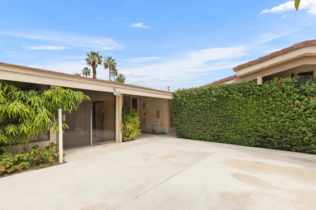 44847 Oro Grande Circle