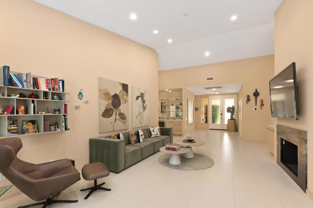 44847 Oro Grande Circle