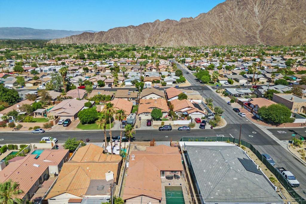 52711 Avenida Martinez