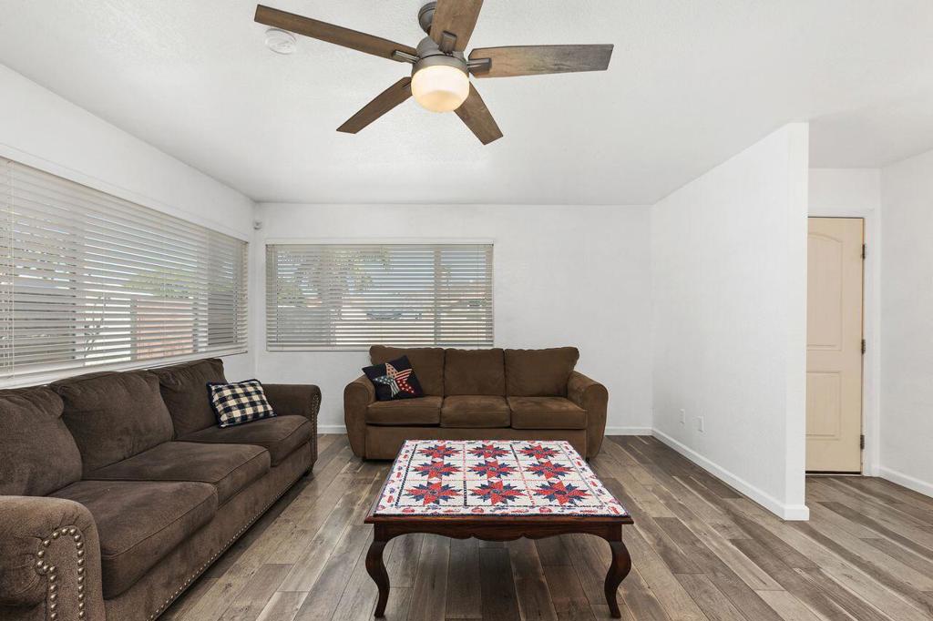 52711 Avenida Martinez