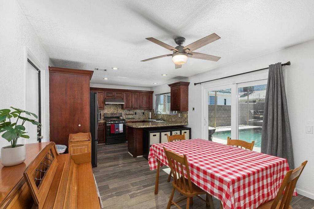 52711 Avenida Martinez