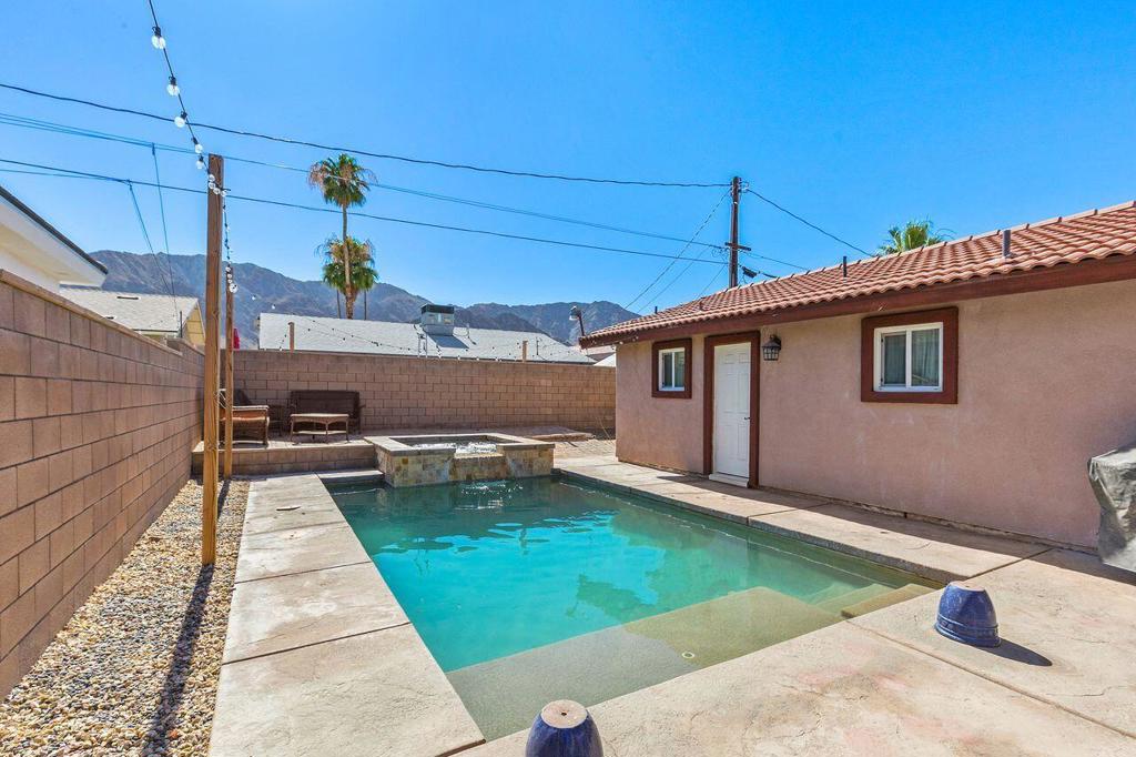 52711 Avenida Martinez