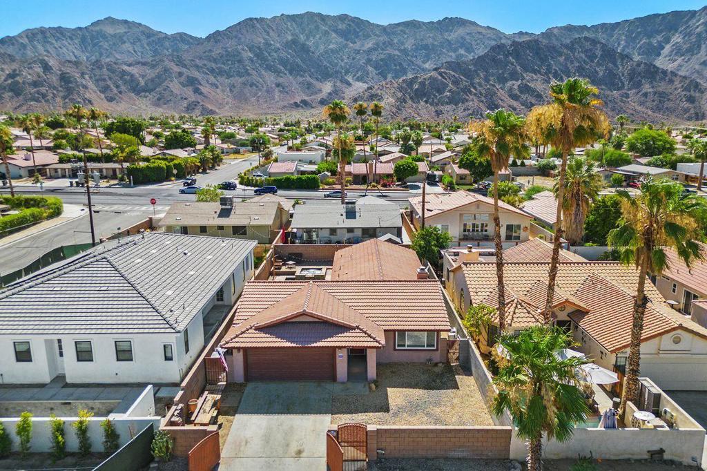 52711 Avenida Martinez