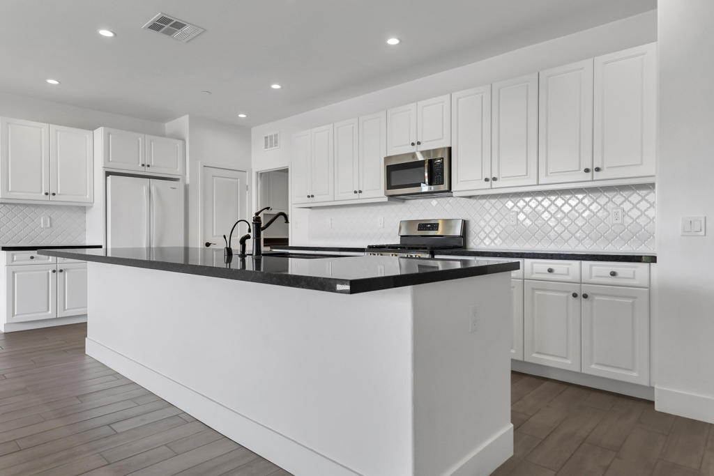 82410 Murray Canyon Drive