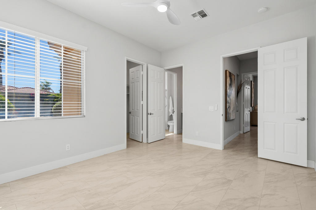 69467 Calle Raphael