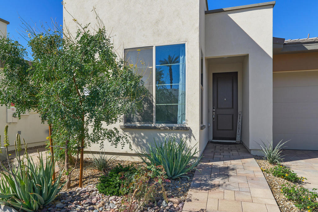 51575 Whiptail Drive