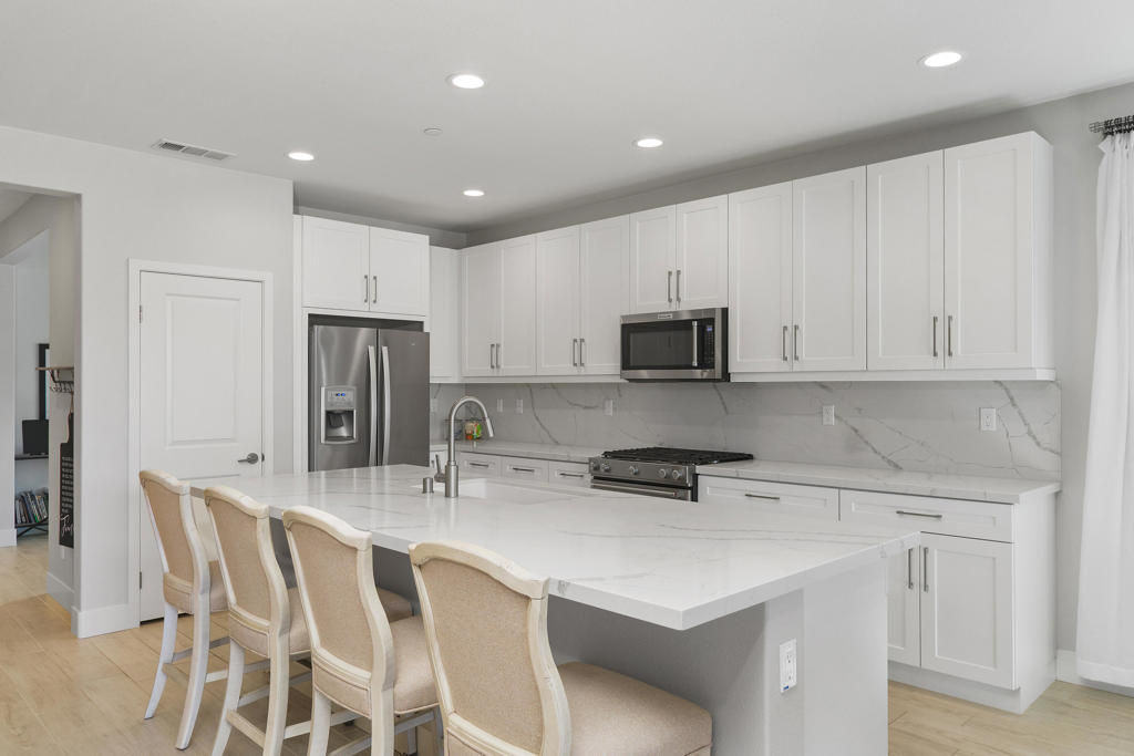 51575 Whiptail Drive