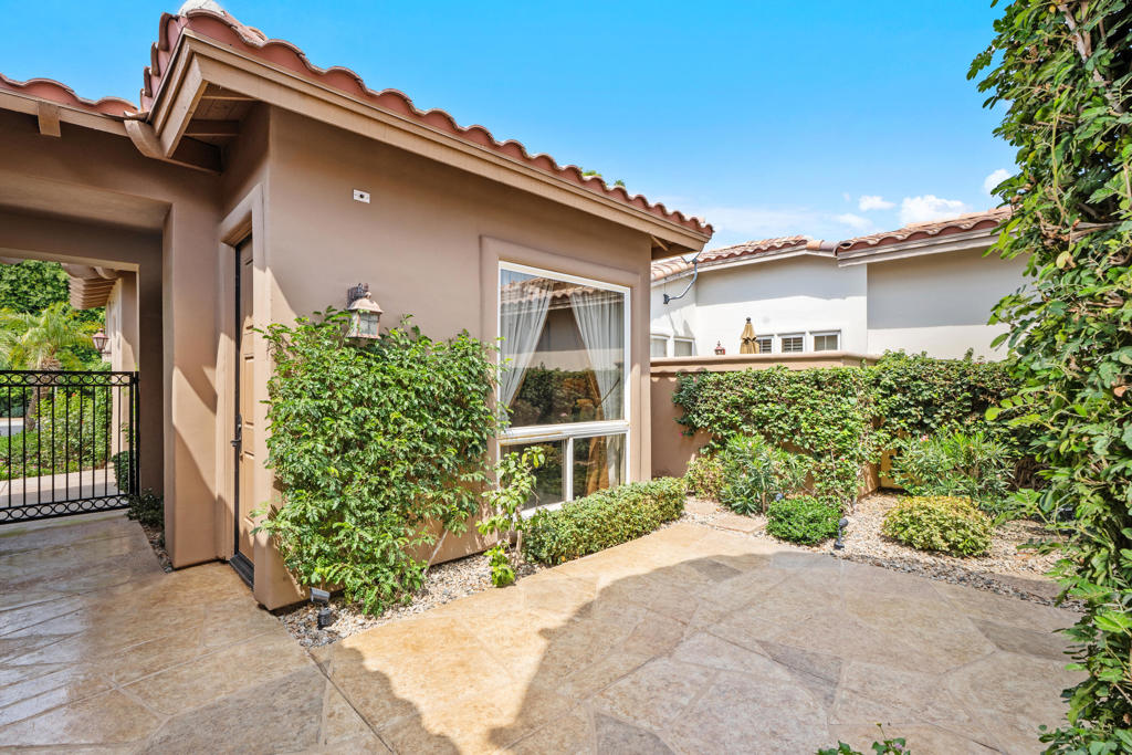 49940 W Mission Drive W