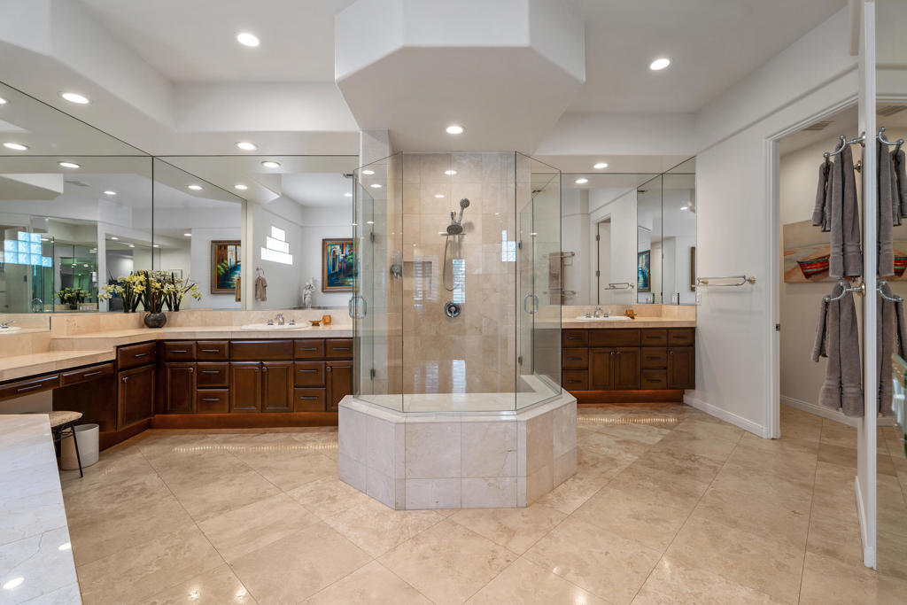 49360 W Mission Drive W