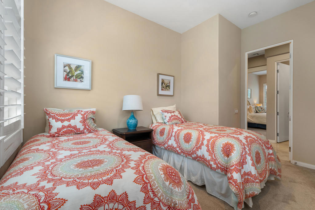 49360 W Mission Drive W