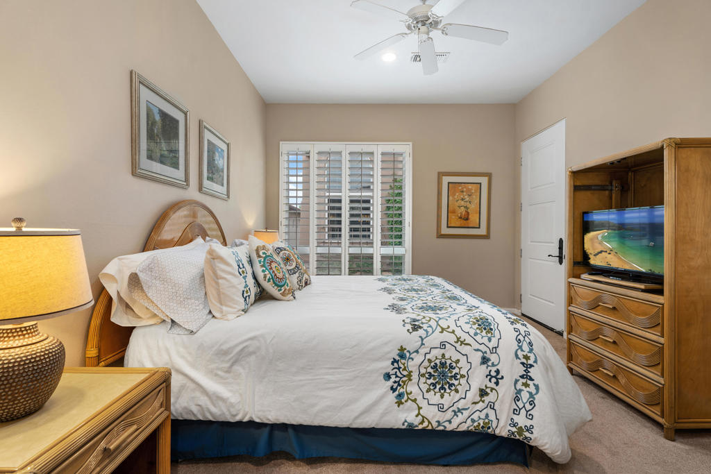 49360 W Mission Drive W