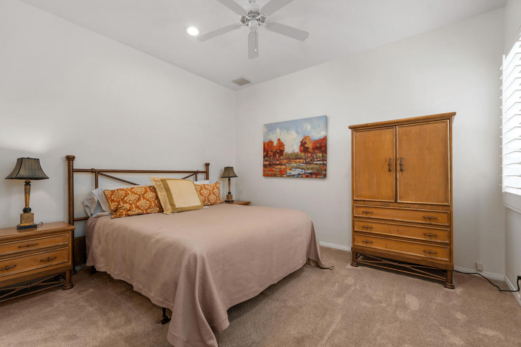 49360 W Mission Drive W