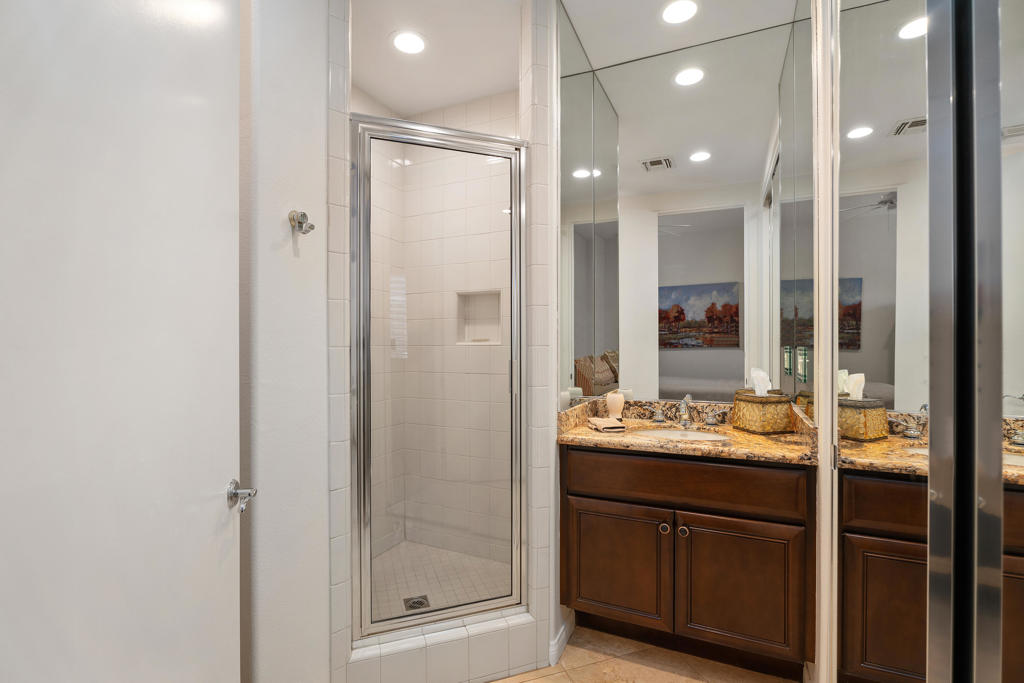 49360 W Mission Drive W