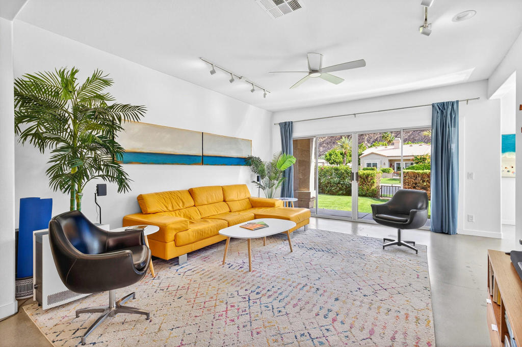 48653 Paseo Tarazo