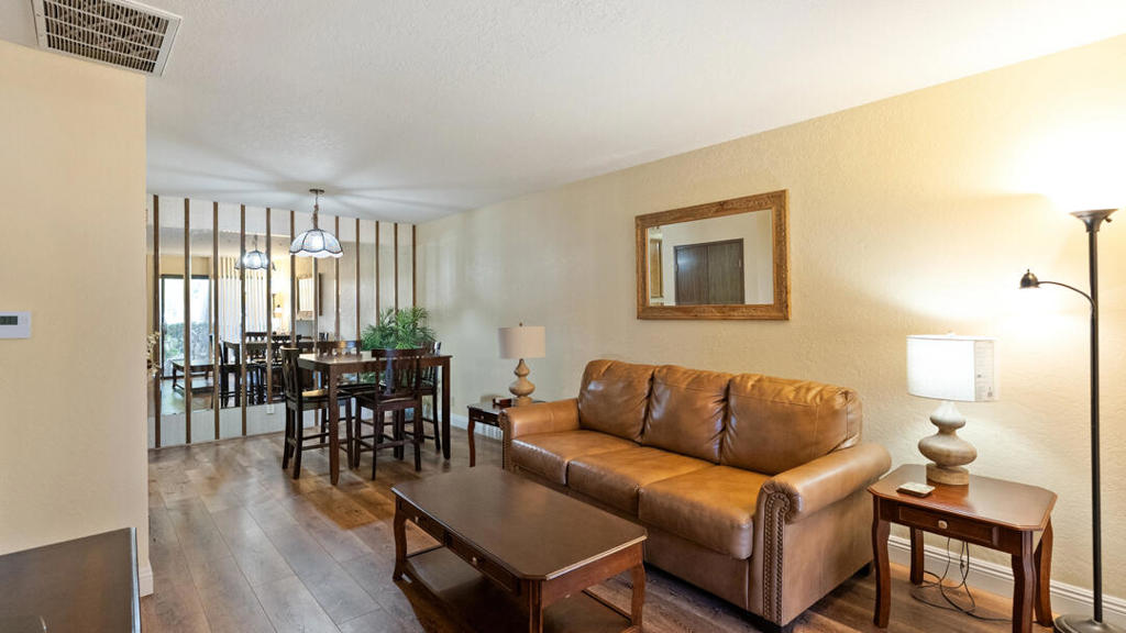 2820 N Arcadia Court 101