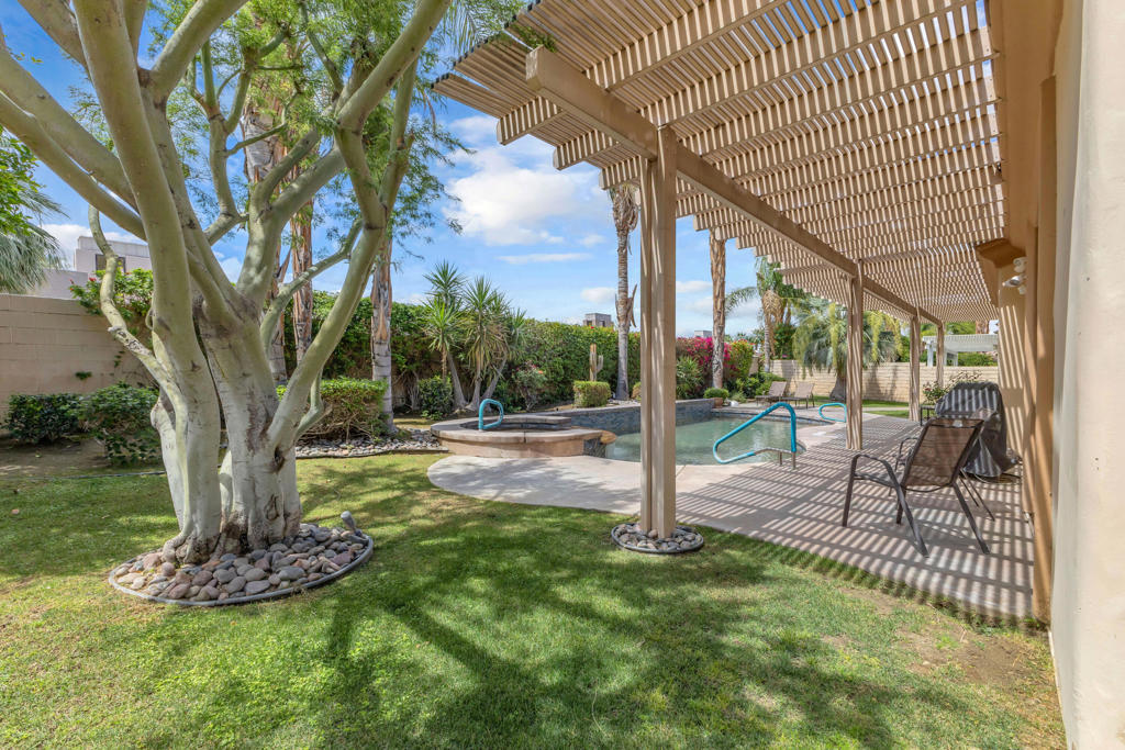 44397 Mesquite Drive