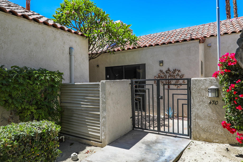 470 Sunningdale Drive