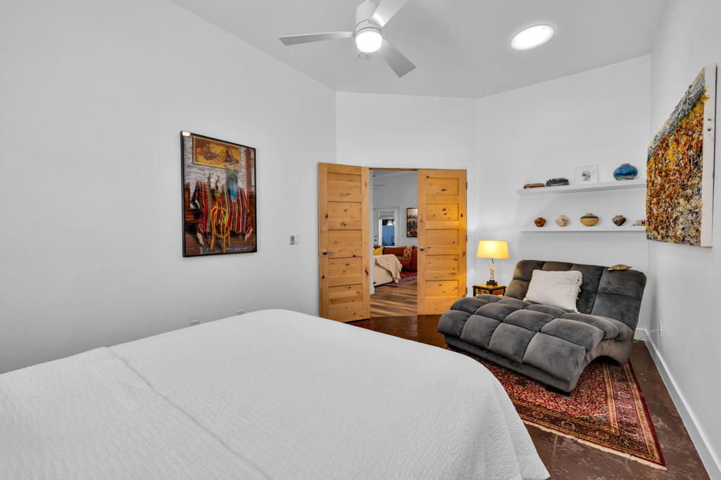 53980 Avenida Mendoza