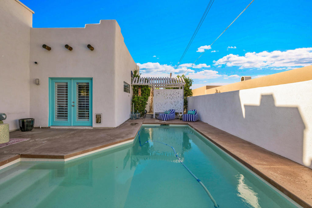 53980 Avenida Mendoza