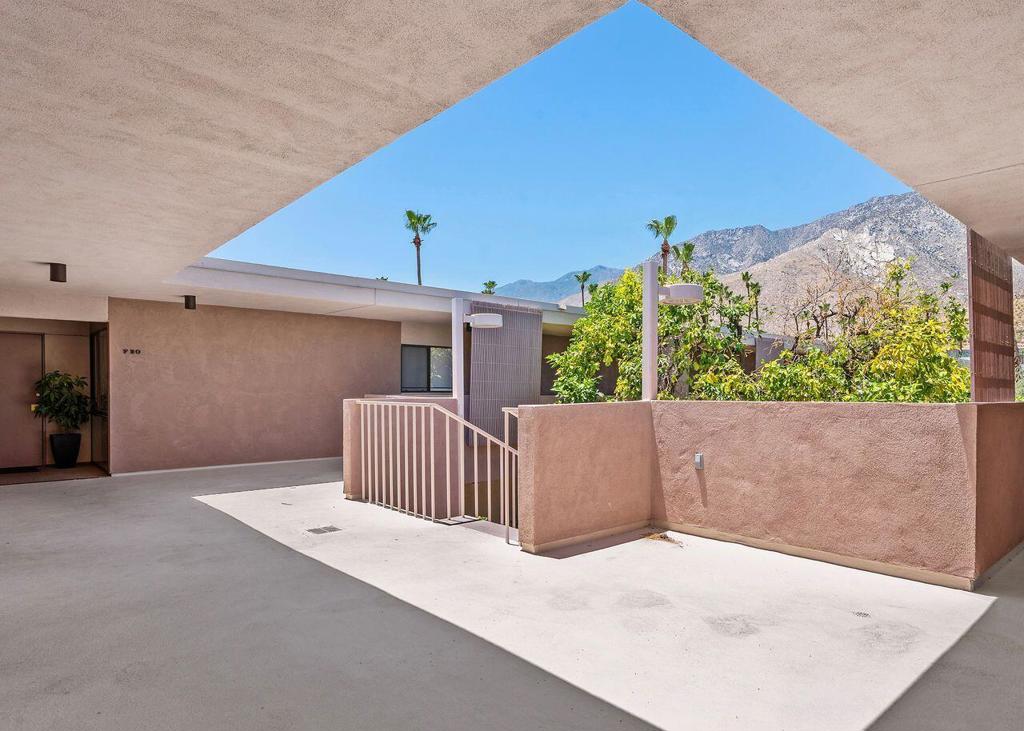 2696 S Sierra Madre F11