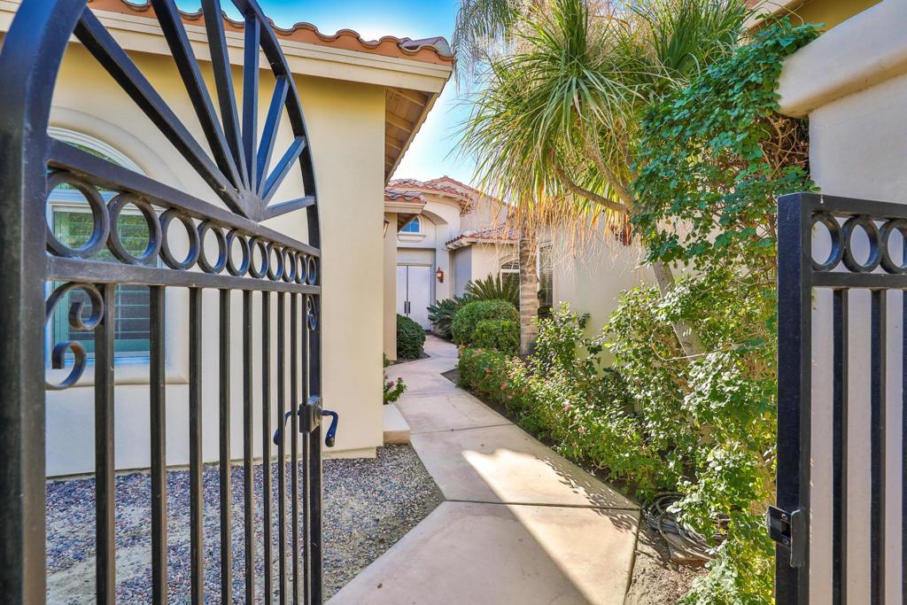 48474 Vista Palomino