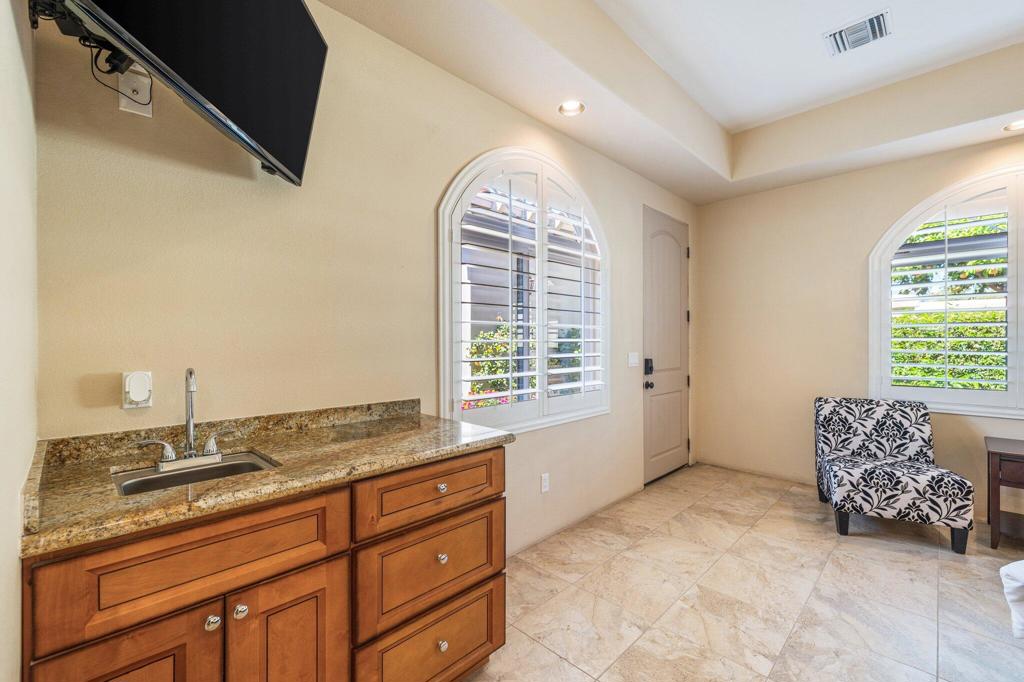 48474 Vista Palomino
