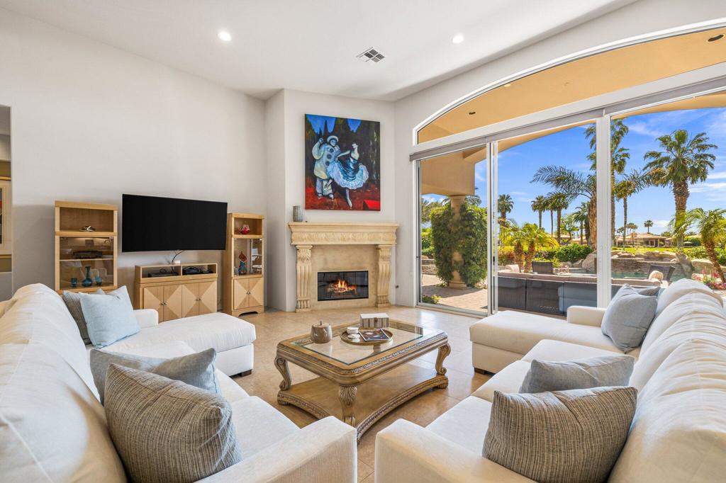48474 Vista Palomino