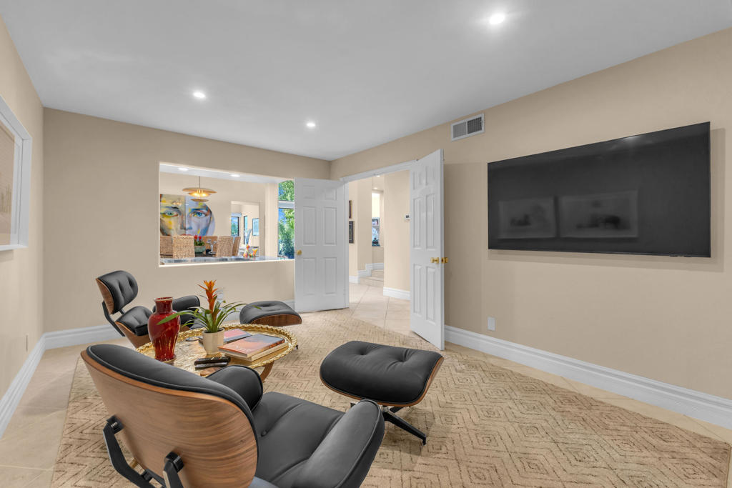 207 Bouquet Canyon Drive